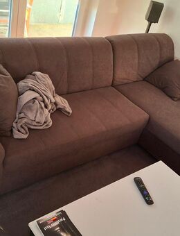 Verkauf Ecksofa mit Zierkissen - Schemmerhofen