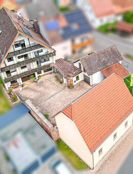 Großes MFH mit Innenhof und Nebengebäude in Kembach zvk., Bj 1981, ca. 502m² Wfl. - Wertheim