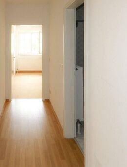Gemütliche 2,5 Raum Wohnung mit Wintergarten - Werdau