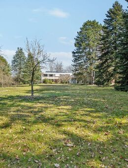 Einzigartiges Zuhause in Bestlage - Geräumiges Einfamilienhaus auf idyllischem Grundstück in Weiden - Weiden (Oberpfalz)