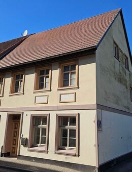 Mehrfamilienhaus mit Potential, acht Wohnungen in der Hansestadt Anklam! Denkmalschutz! - Anklam