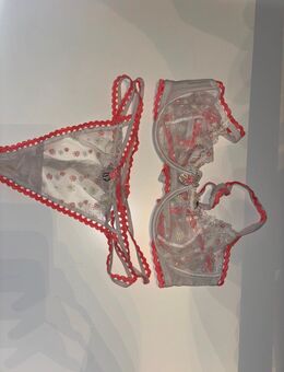 Lounge Dessous-Set – BH 36C & Slip S, zart bestickt - Halle (Saale)