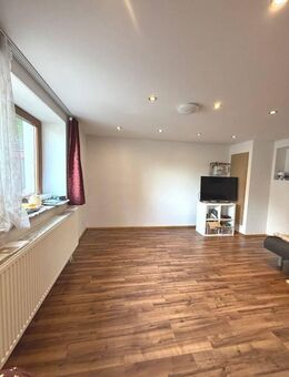 Charmante 3-Zimmer-Terrassenwohnung mit Garten, Sauna in ruhiger, idyllischer Lage - Waldkraiburg