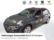 VW Golf, 1.5 TSI VIII Life, Jahr 2023 - Berlin