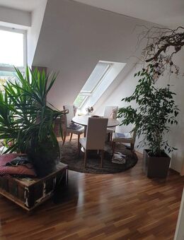 Vermietete, attraktive DG-Wohnung mit ca. 3,5% Mietrendite in Lankwitz – starkes Wertsteigerungspotenzial! - Berlin