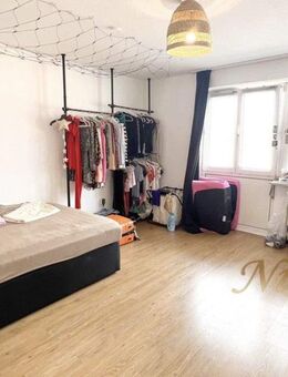 möbliertes WG-Zimmer mit Gemeinschaftsraum, Einbauküche. - München