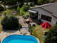 PROVISIONSFREI |DEN SOMMER IM EIGENEN GARTEN VERBRINGEN - Einfamilienhaus im Bungalowstil mit Pool - Hohen Neuendorf