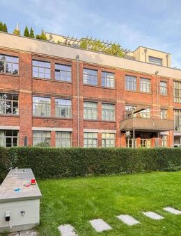 Penthouse-Feeling pur: Stillvolle Maisonette mit wundervoller Aussicht am Karl-Heine-Kanal - Leipzig