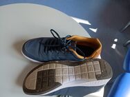 Verkaufe gute bequeme Sneaker Gr.42 (Schuhe für den Mann) - Bonn Castell