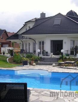 Repräsentative Stadtvilla in Massivbauweise am Stadtrand von Ansbach - Ansbach