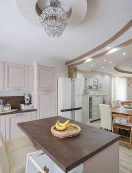 Stilvoll modernisierte 3-Zimmer-Wohnung mit Carport in ruhiger und zentrumsnaher Lage von Schopfheim - Schopfheim