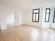 Erstbezug nach Komplett-Sanierung: schöne und helle 4-Zimmer-Altbauwohnung am Rande der Innenstadt - Coburg