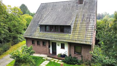 Zweifamilienhaus in wunderschöner Hanglage in Bremen-Schönebeck - Provisionsfrei!