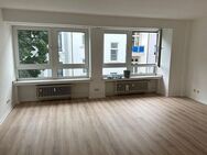 Schön geschnittene, sanierte und renovierte Wohnung mit Einbauküche in Friedrichstadt - Düsseldorf