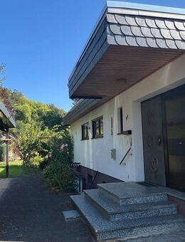 PREISREDUZIERUNG! Bungalow mit ELW und großem Garten in Bad Sobernheim zu verkaufen - Bad Sobernheim