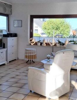 Großzügiges Zweifamilienhaus mit Appartement und Wellnessbereich in ruhiger Lage von Braunfels - Braunfels