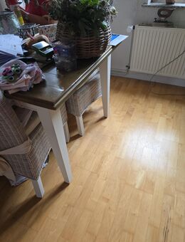 Esstisch (ausziehbar) + vier Stühle - Hamburg Bergedorf