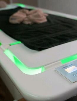 Hochwertige Massageliege mit Dampffunktion, ideal für Spa, Wellness & Therapie - Warburg (Hansestadt)