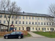 Gemütliche 1-Raum-Wohnung im Dachgeschoss -Küche mit Fenster- in guter Lage zu vermieten! - Glauchau