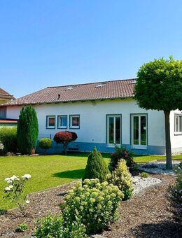 Weitläufig und Idyllisch: Familienfreundlicher Bungalow mit zweitem Bauplatz in naturnaher Lage - Buchhofen