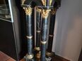 Schwarze Marmorsäule in 85057