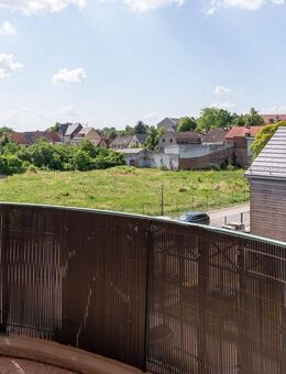 Schöne 2-Raum-Wohnung in Elbnähe mit Balkon - Schönebeck (Elbe)