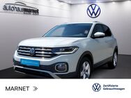 VW T-Cross, 1.0 TSI Style Stzhzg, Jahr 2022 - Wiesbaden