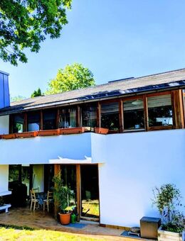 renovierungsbedürftiges Einfamilienhaus mit Potential auf großem Grundstück - Straßlach-Dingharting