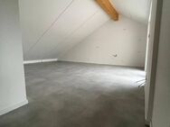 ***Erstbezug 2025 - Stilvolle Dachgeschosswohnung mit großem Balkon und 2 Stellplätzen*** - Schönenberg-Kübelberg