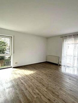 *TOP* Helle 2-Zimmerwohnung mit Balkon und PKW-Stellplatz in Birkenfeld - Birkenfeld (Baden-Württemberg)
