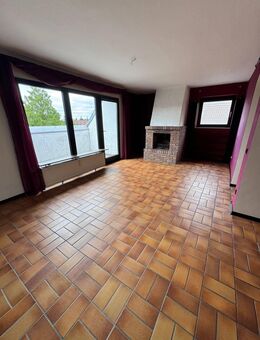 Hübsche Maisonettewohnung mit Balkon und Kamin - Moers