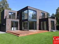 Bauhaus trifft Natur: Hochwertige Designer-Villa mit Auwald-Grundstück in Bergstedt - Hamburg