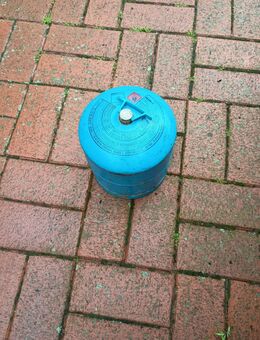 Camping Gasflasche Campingaz R907 halb voll - Calberlah