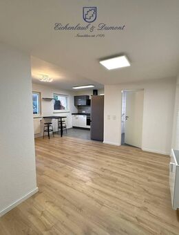 Kernsanierte 4-ZKB Wohnung nahe St. Arnualer Markt. Einbauküche + eigener Eingang - Saarbrücken