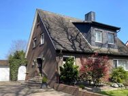 Modernisiertes Wohnhaus mit Garage in ruhiger Lage - Papenburg