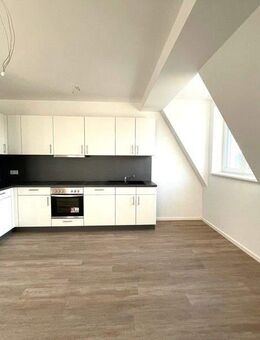 Schöner Wohnen im DG mit Ausblick im Kranoldkiez - Berlin