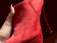 Rote high heels - Warstein
