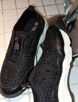 Damen Mädchen Venice tolles Glitzersteinchen schwarz drauf Neu Sneakers Gr 35 mit Gummizieher zum schließenTop chic 24cm Sohlenmaß breit8cm norm weite - Esslingen (Neckar)