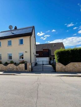 Altbaucharme neu gedacht - Modernisiertes Einfamilienhaus mit Photovoltaik & Wärmepumpe - Eislingen (Fils)