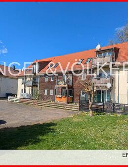 Mehrfamilienhaus mit Balkonen, Stellplätzen und Potenzial für 770 €/m² - Zimmernsupra