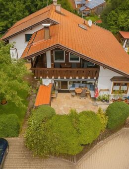 Kochel: Mehrfamilienhaus mit guten Einnahmen, ca. 600 Meter zum See - Kochel (See)