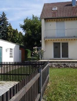 Sonnige DHH im Straubinger Süden mit großem Garten - Straubing