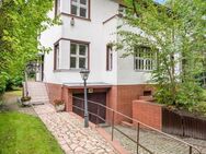 Privatsphäre garantiert - Familienglück in Zehlendorf mit ca. 1.500 m² großem Grundstück - Berlin