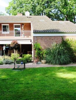 Zentral gelegenes Einfamilienhaus mit Garten, Terrasse, PKW-Stellplatz u. Geräteraum - Cloppenburg