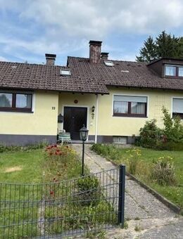 Einfamilienhaus mit Einliegerwohnung in Stadt nahe Wohnlage von Detmold - Detmold