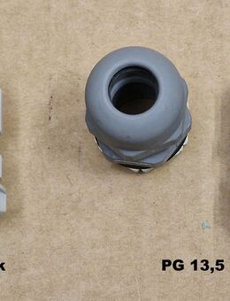 17 Stück Kabelverschraubung PG16 & 13,5 - Bürstadt