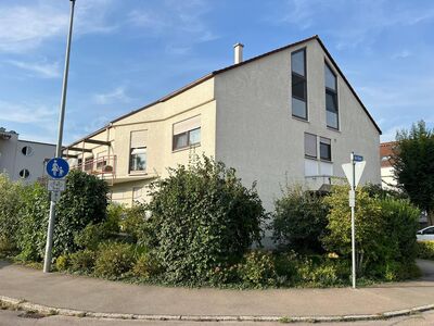 Pfiffig geschnittene 3 Zi.-Dachgeschosswohnung für Singles oder Paar!
