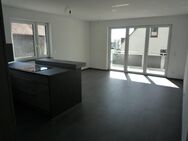 MITTEN IM ORT- MITTEN IM LEBEN - NEUWERTIGE 3 ZI.- WOHNUNG MIT EINBAUKÜCHE UND BALKON ZU VERMIETEN - Iggingen