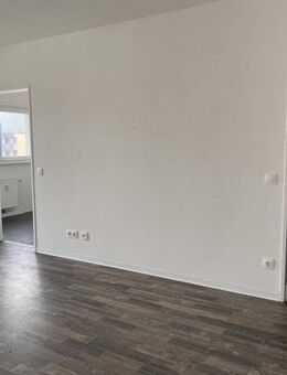 2-Zimmer-Wohnung in Düsseldorf Hassels - Düsseldorf