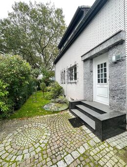 Familienglück in Großenbaum! Tolles Einfamilienhaus mit Garage in guter Lage! - Duisburg